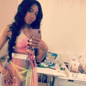 Meet your Posher, Mia